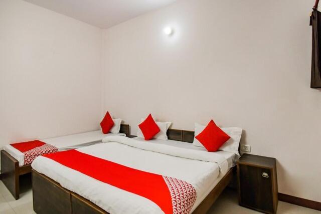 Oyo Hotel Radhe Krishna Marriage Hall Lakhnau Kültér fotó