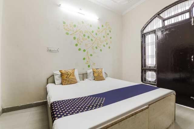 Oyo Hotel Radhe Krishna Marriage Hall Lakhnau Kültér fotó