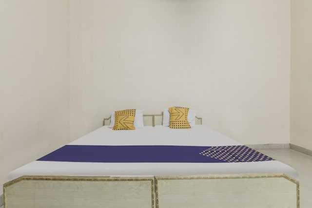 Oyo Hotel Radhe Krishna Marriage Hall Lakhnau Kültér fotó